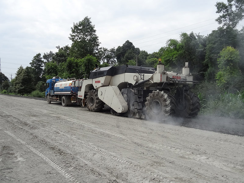 RZ2300，四川成都水穩(wěn)冷再生