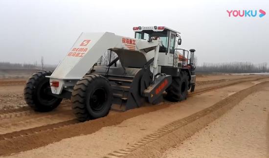 RZ530，定州灰土拌和